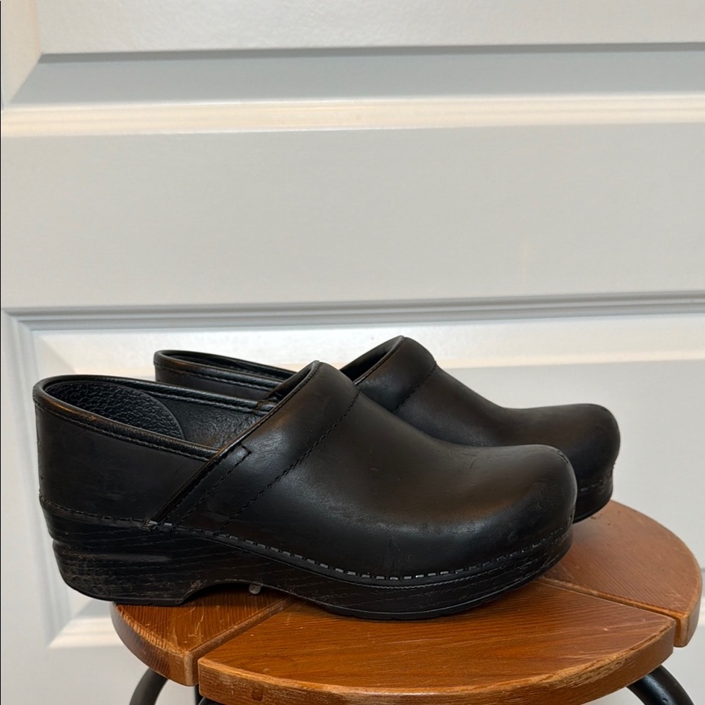 Dansko Black Leather Clogs EU 37